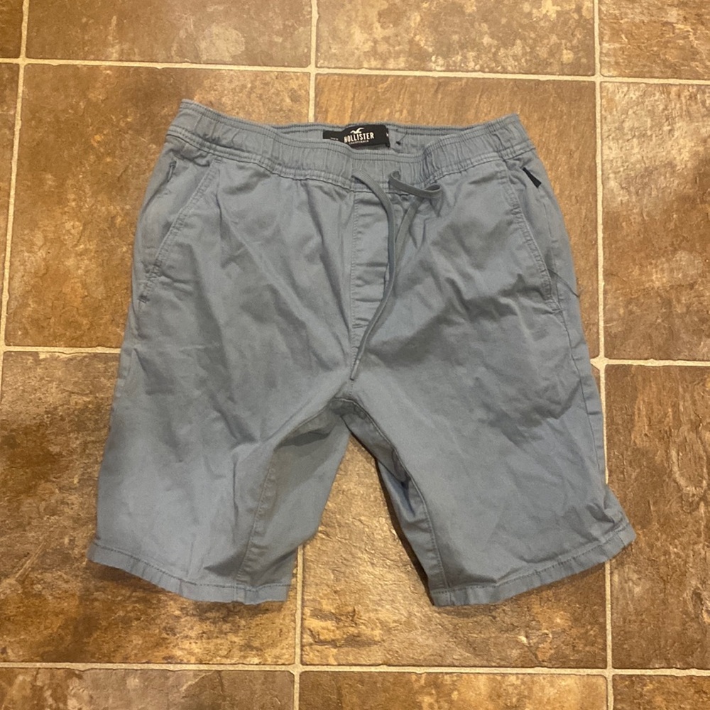 EUC gently worn Hollister size medium blue shorts please see pictures.